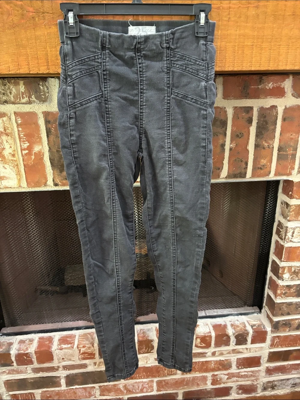 We The Free Skinny Jeans in Charcoal Gray
